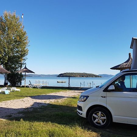 Camping Village Punta Navaccia Туоро сул Тразимено Екстериор снимка