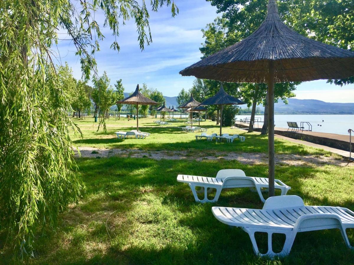 Camping Village Punta Navaccia Туоро сул Тразимено Екстериор снимка