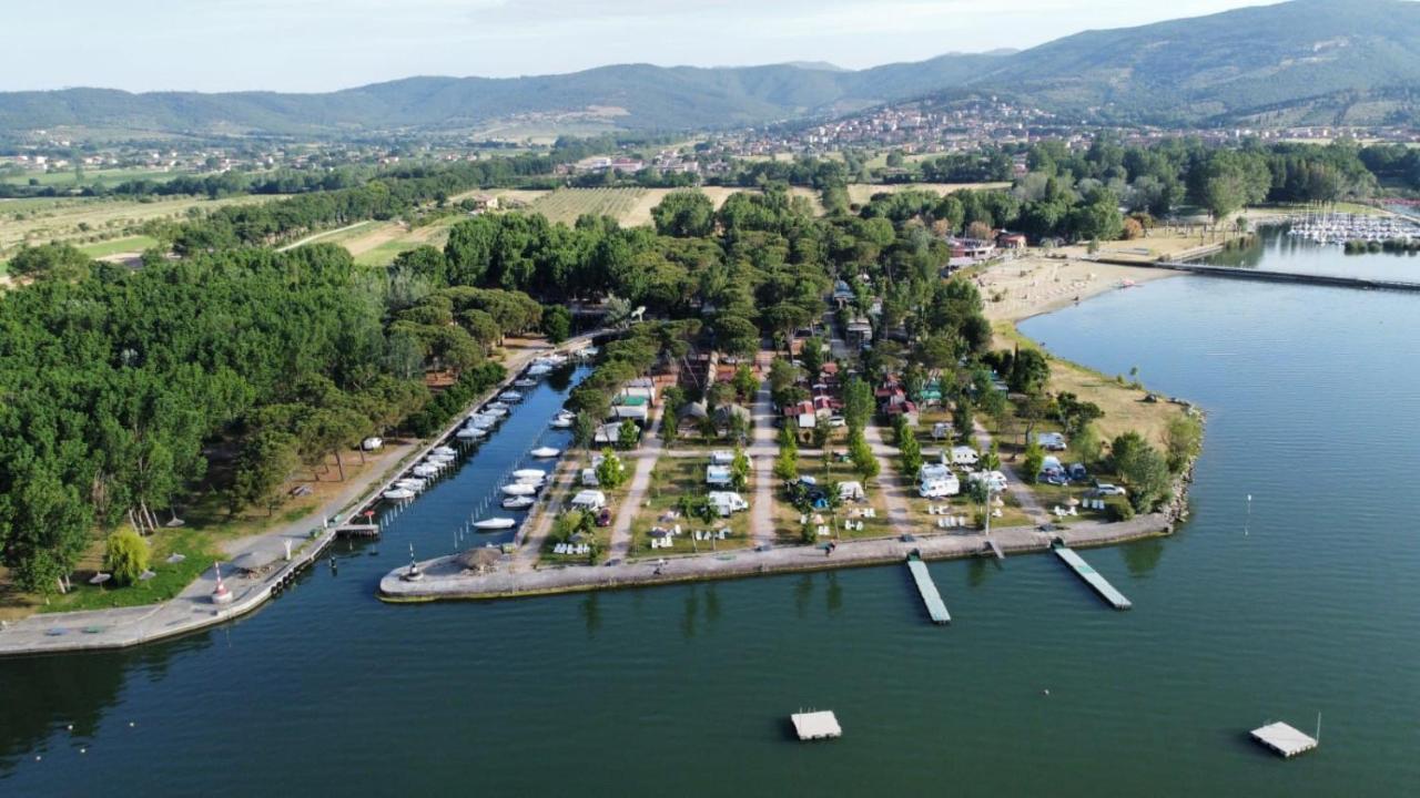 Camping Village Punta Navaccia Туоро сул Тразимено Екстериор снимка