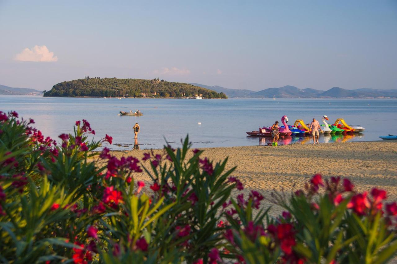 Camping Village Punta Navaccia Туоро сул Тразимено Екстериор снимка