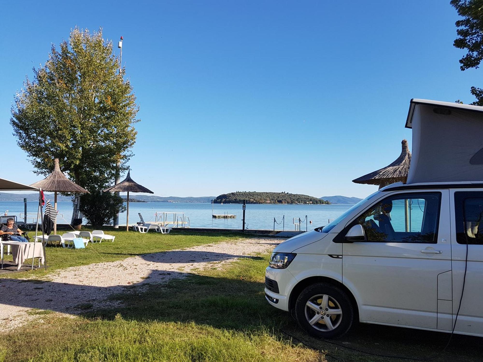 Camping Village Punta Navaccia Туоро сул Тразимено Екстериор снимка